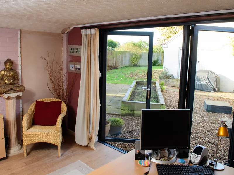 Bifold Canning Town